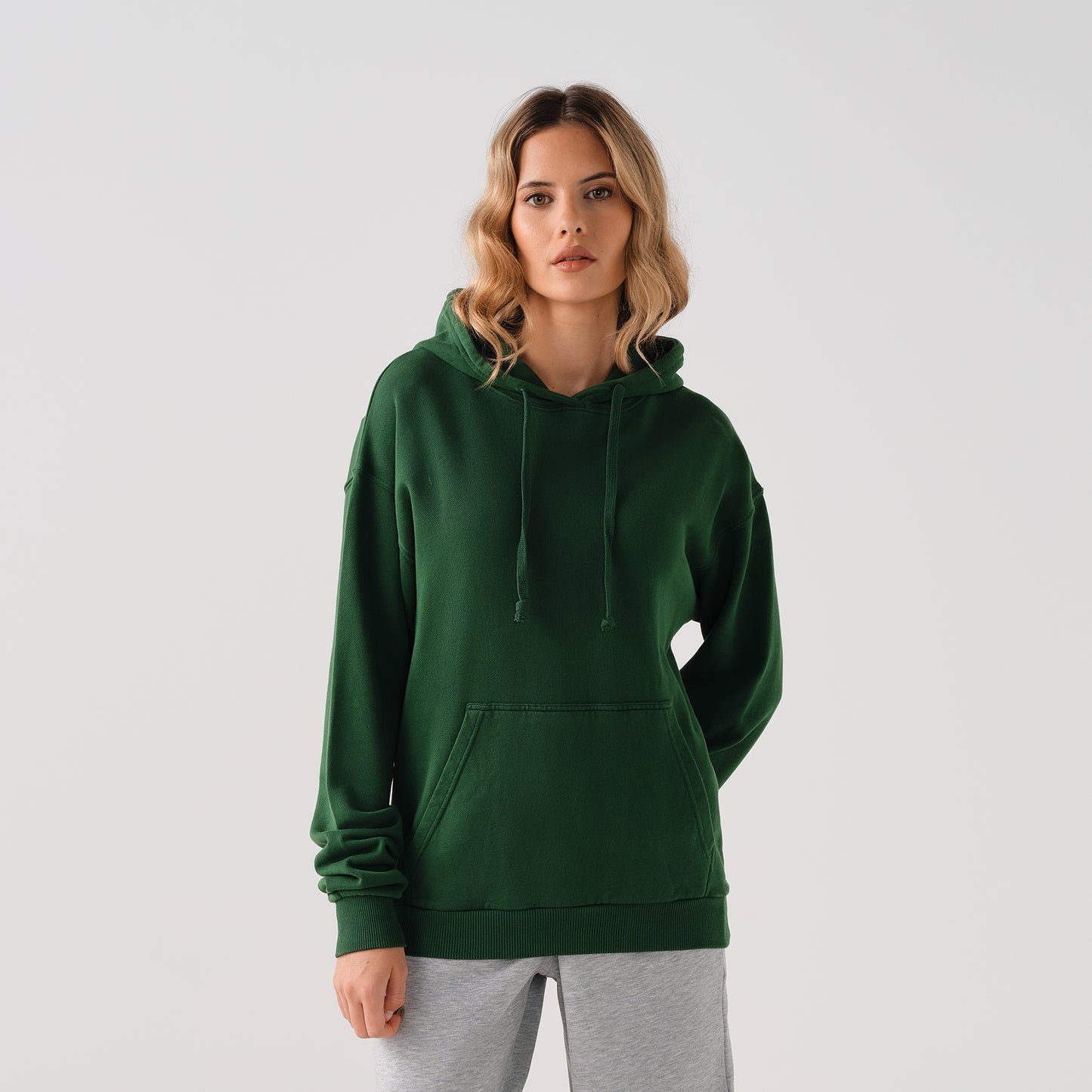 320/215 REGULAR HOODIE